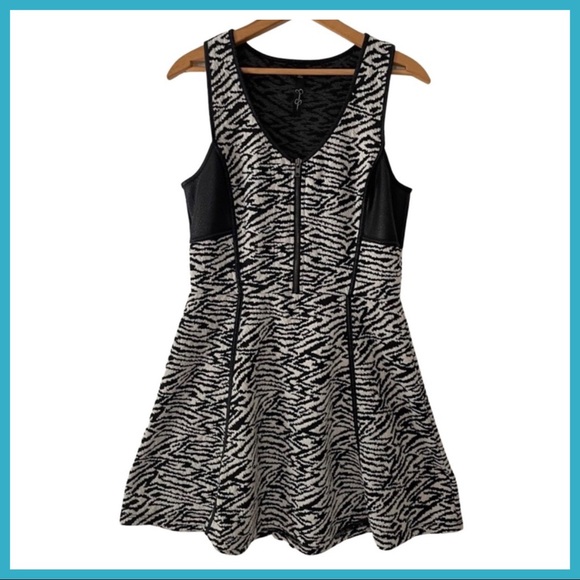 Jessica Simpson Fit and Flare Zebra Party Dress - Picture 3 of 11